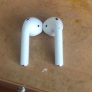 AirPods 1st gen